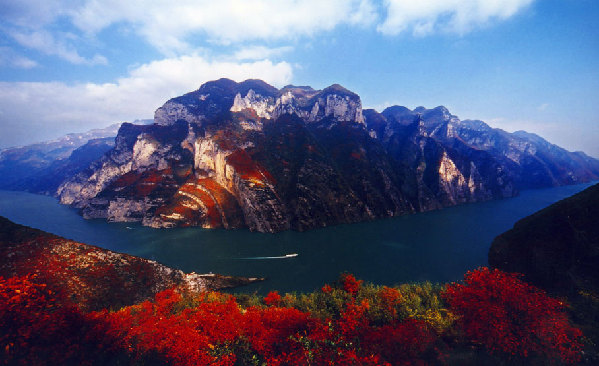 【华龙网】推荐巫山红叶等十大观秋赏红叶景区图片